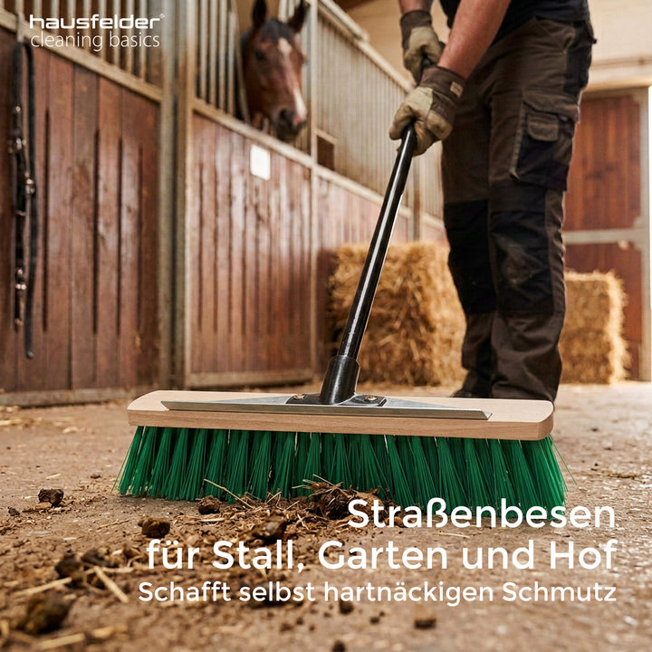 Gartenbesen mit Kratzkante